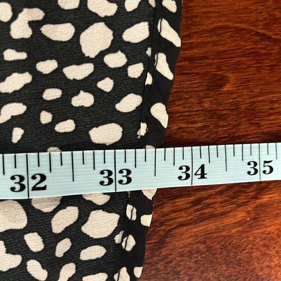 Umgee Womens Tunic/Mini 1XL Black Cream Animal Print Balloon Sleeves Hi-Lo EUC - Picture 13 of 14